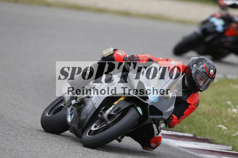 /09 19.04.2026  Caremotion get faster ADR/Gruppe gruen/79